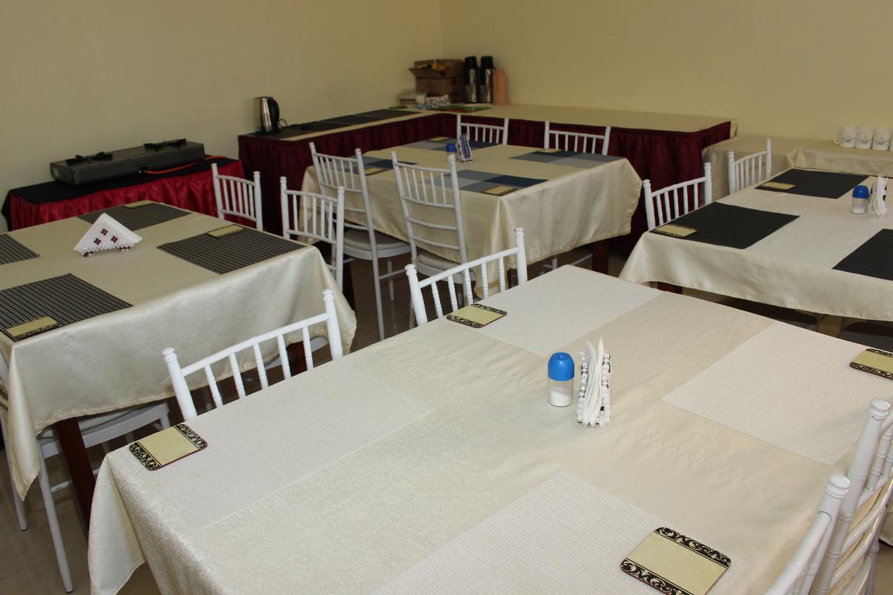 Gees Inn Nakuru Bagian luar foto