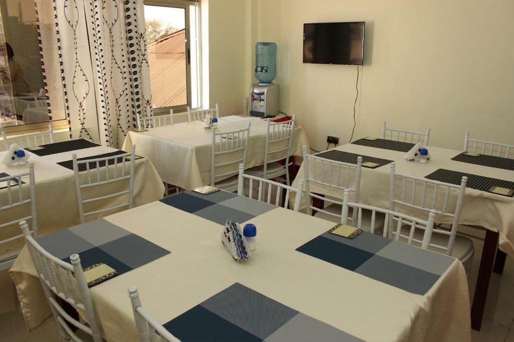 Gees Inn Nakuru Bagian luar foto